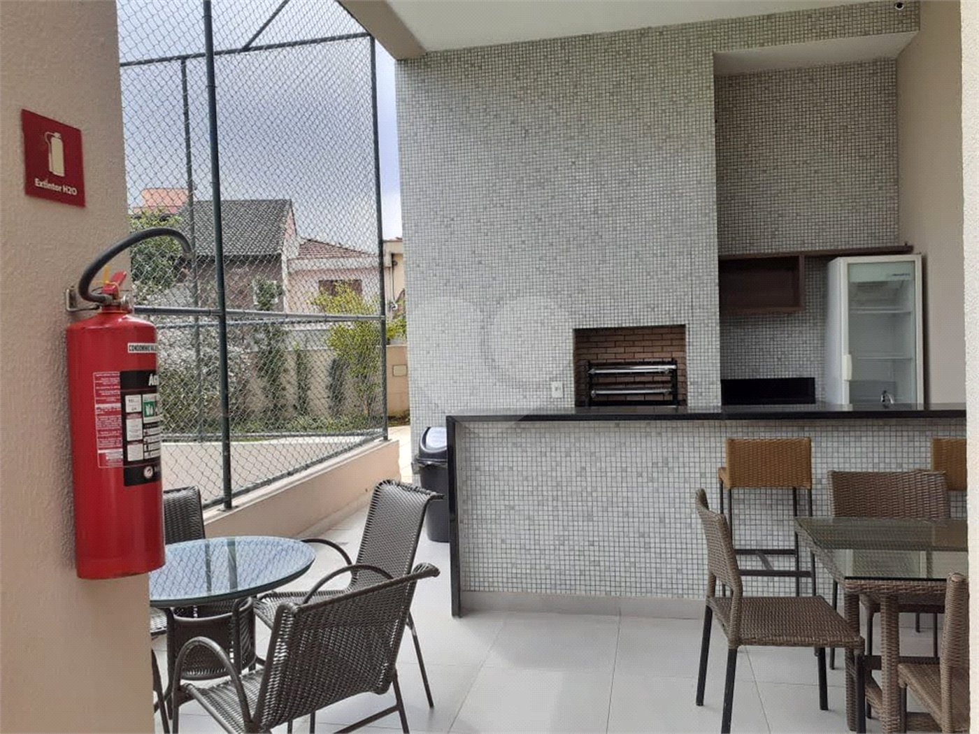 Apartamento à venda com 3 quartos, sendo 1 suíte,  em Vila Leonor, São Paulo, SP