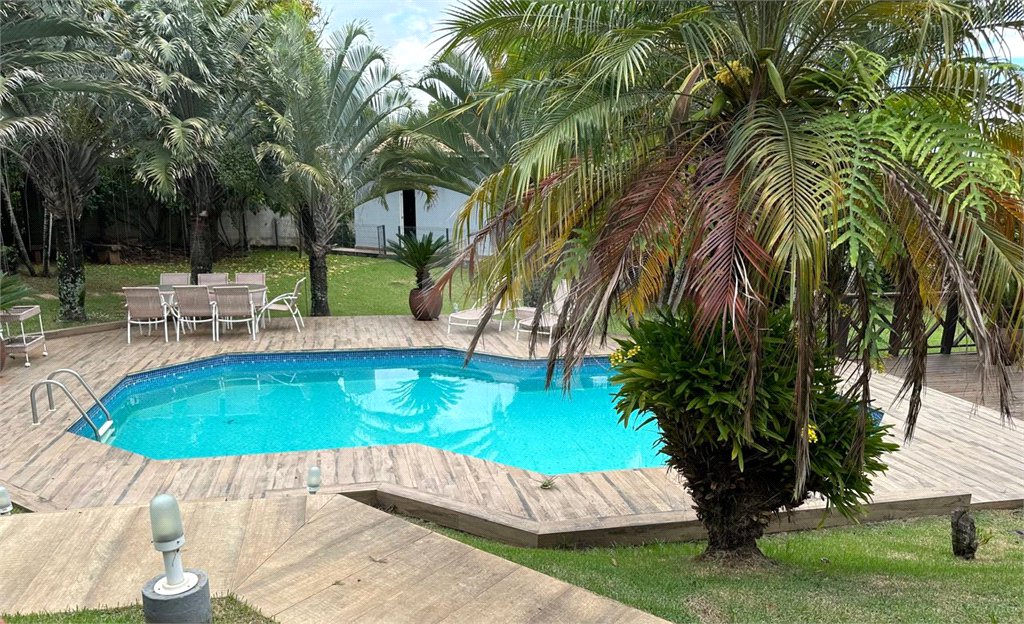 Chácara no Condomínio Vale das Laranjeiras em Indaiatuba SP - Venda - R$ 3,600.000,00 - Locaçao - R$ 30.000,00 mais encargos - Linda, espaçosa, aconchegante, acabamento de alto padrão em rua tranquila e arborizada, em um dos Condomínios mais valorizados de Indaiatuba. Com fácil acesso as principa