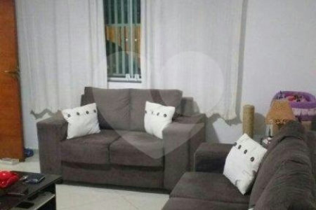 Sobrado à venda com 3 quartos, sendo 1 suíte, em Vila Medeiros, São Paulo, SP