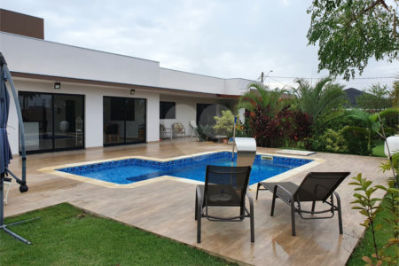 Casa à venda com 3 suítes no condomínio Village Ipanema 1, Araçoiaba da Serra - SP