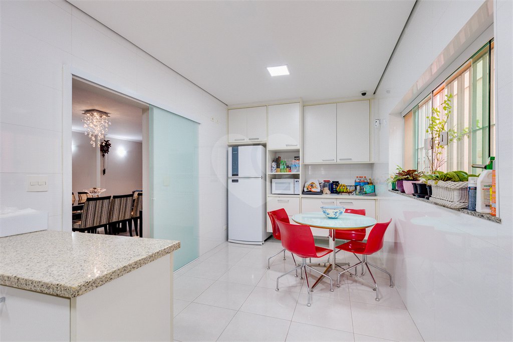 Casa à venda com 4 quartos, sendo 1 suíte, em Brooklin Paulista, São Paulo, SP