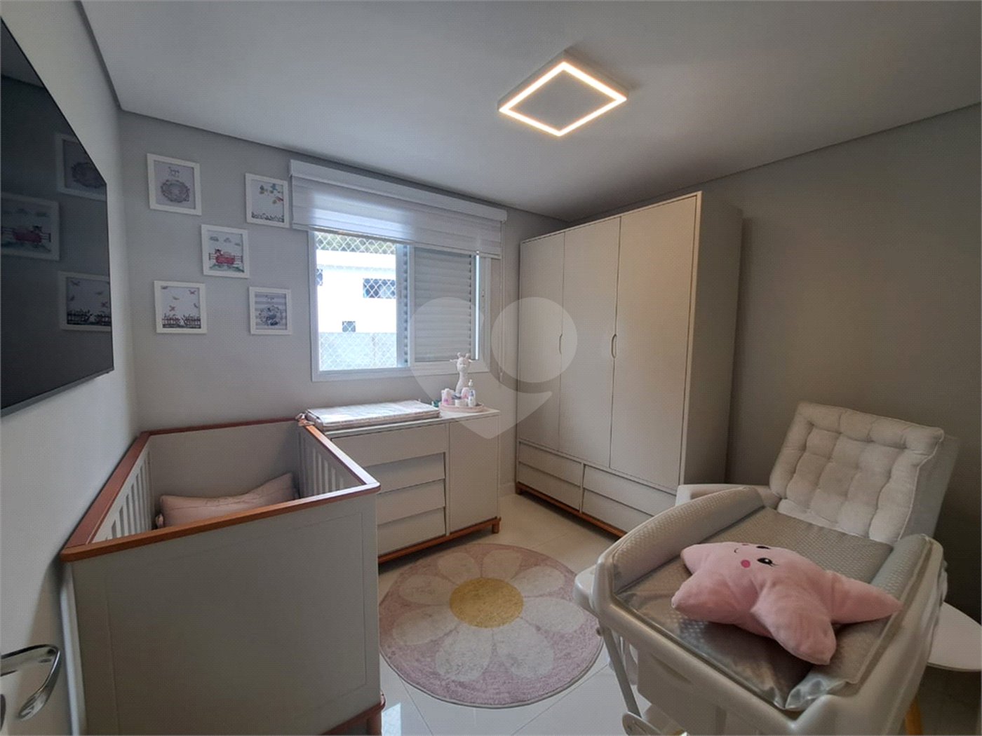 Apartamento à venda com 3 quartos, sendo 1 suíte, em Jardim Peri, São Paulo, SP