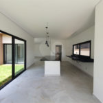 Casa à venda com 3 suítes no condomínio Via Castelli, Louveira - SP