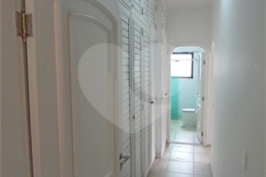 Apartamento à venda com 4 quartos, sendo 2 suítes, em Morumbi, São Paulo, SP