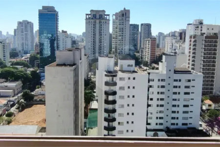 Apartamento à venda com 4 quartos, sendo 1 suíte, em Vila Olímpia, São Paulo, SP