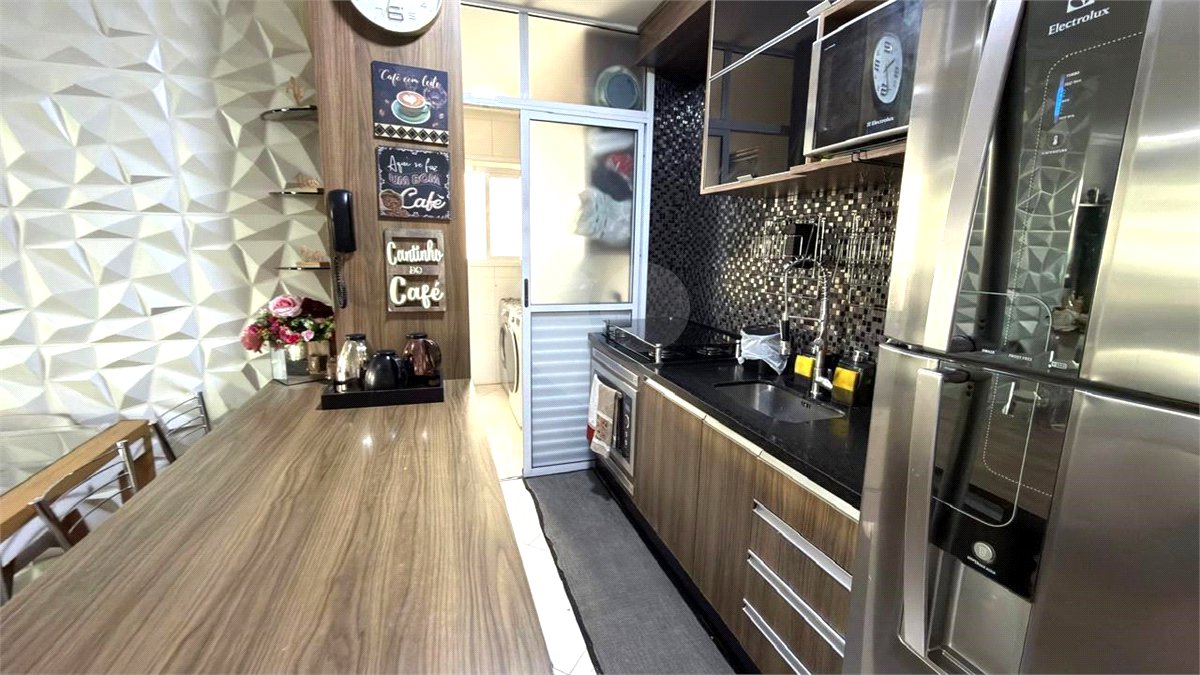 Apartamento à venda com 3 quartos, sendo 1 suíte,  em Vila Paulo Silas, São Paulo, SP