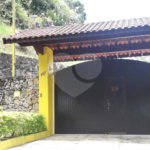 Casa à venda com 4 quartos, sendo 2 suítes, no condomínio Gleba II, Mairiporã - SP