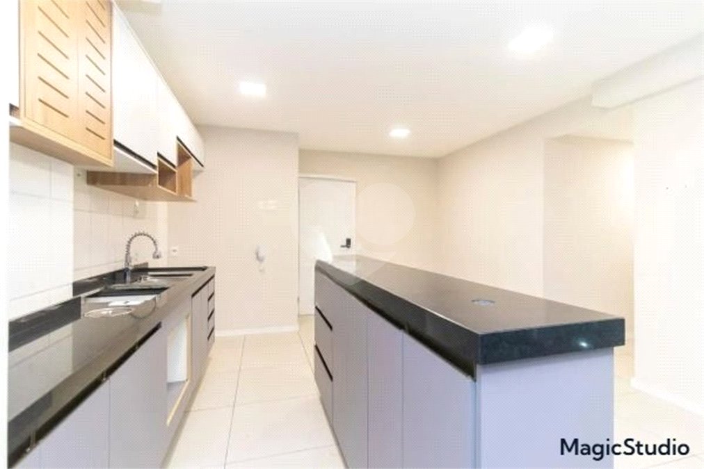 Apartamento à venda com 2 quartos em Vila Carmosina, São Paulo, SP