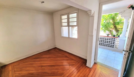 Casa com 3 dormitórios à venda, 119 m² por R$ 689.000,00 - Pompéia - Santos/SP