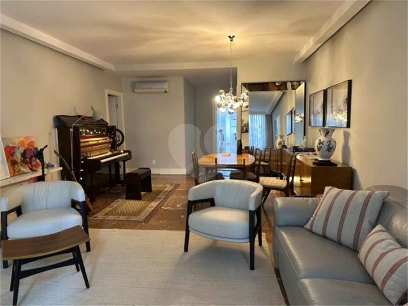 Apartamento à venda com 3 quartos, sendo 1 suíte,  em Cerqueira César, São Paulo, SP