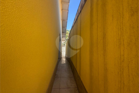 Casa Térrea à venda com 3 quartos, sendo 1 suíte, em Alto da Boa Vista, São Paulo, SP