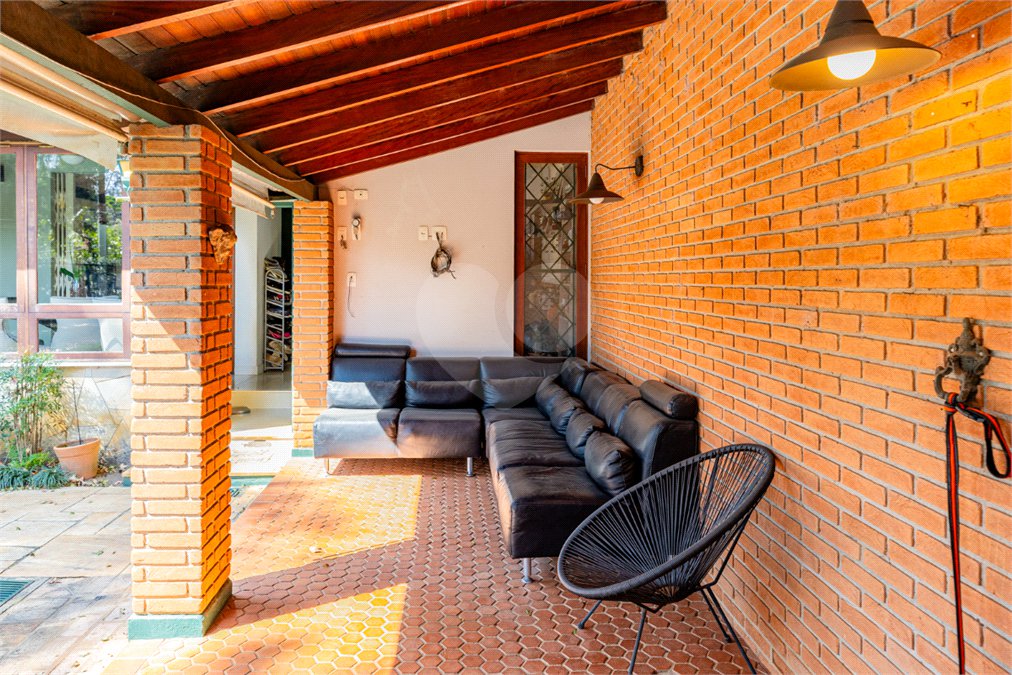 Casa à venda com 3 quartos, sendo 2 suítes,  em Alto da Boa Vista, São Paulo, SP