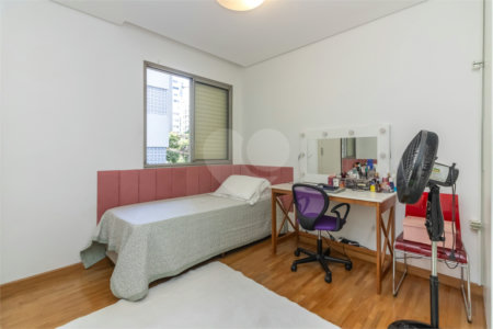 Apartamento à venda com 3 quartos, sendo 1 suíte, em Itaim Bibi, São Paulo, SP