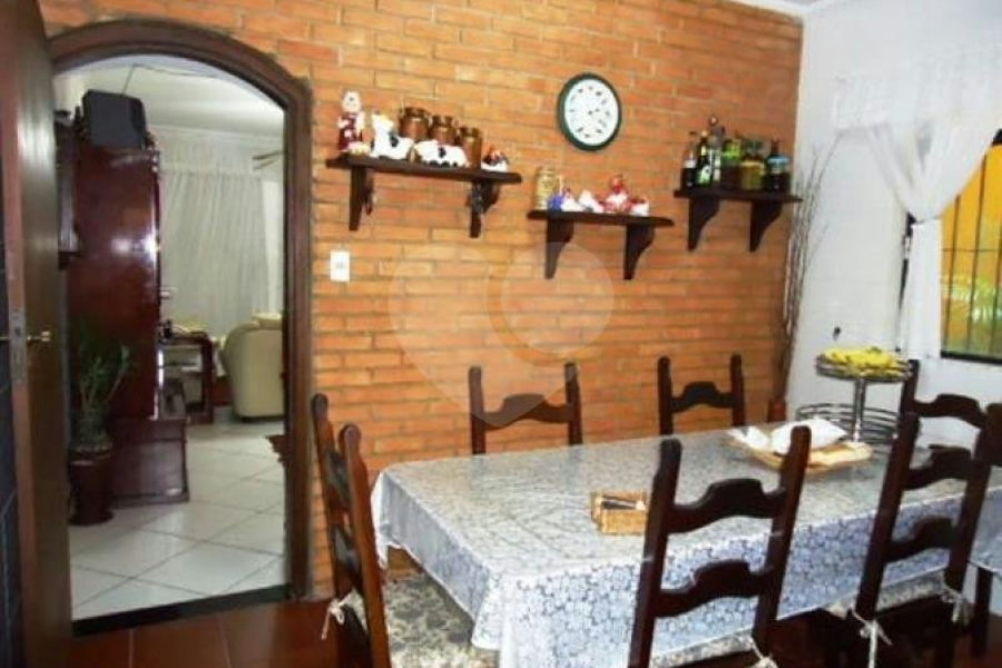 Sobrado à venda com 3 quartos, sendo 1 suíte, em Parada Inglesa, São Paulo, SP