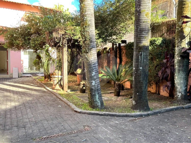 Sobrado à venda com 6 quartos, sendo 1 suíte,  em Vila Mariana, São Paulo, SP