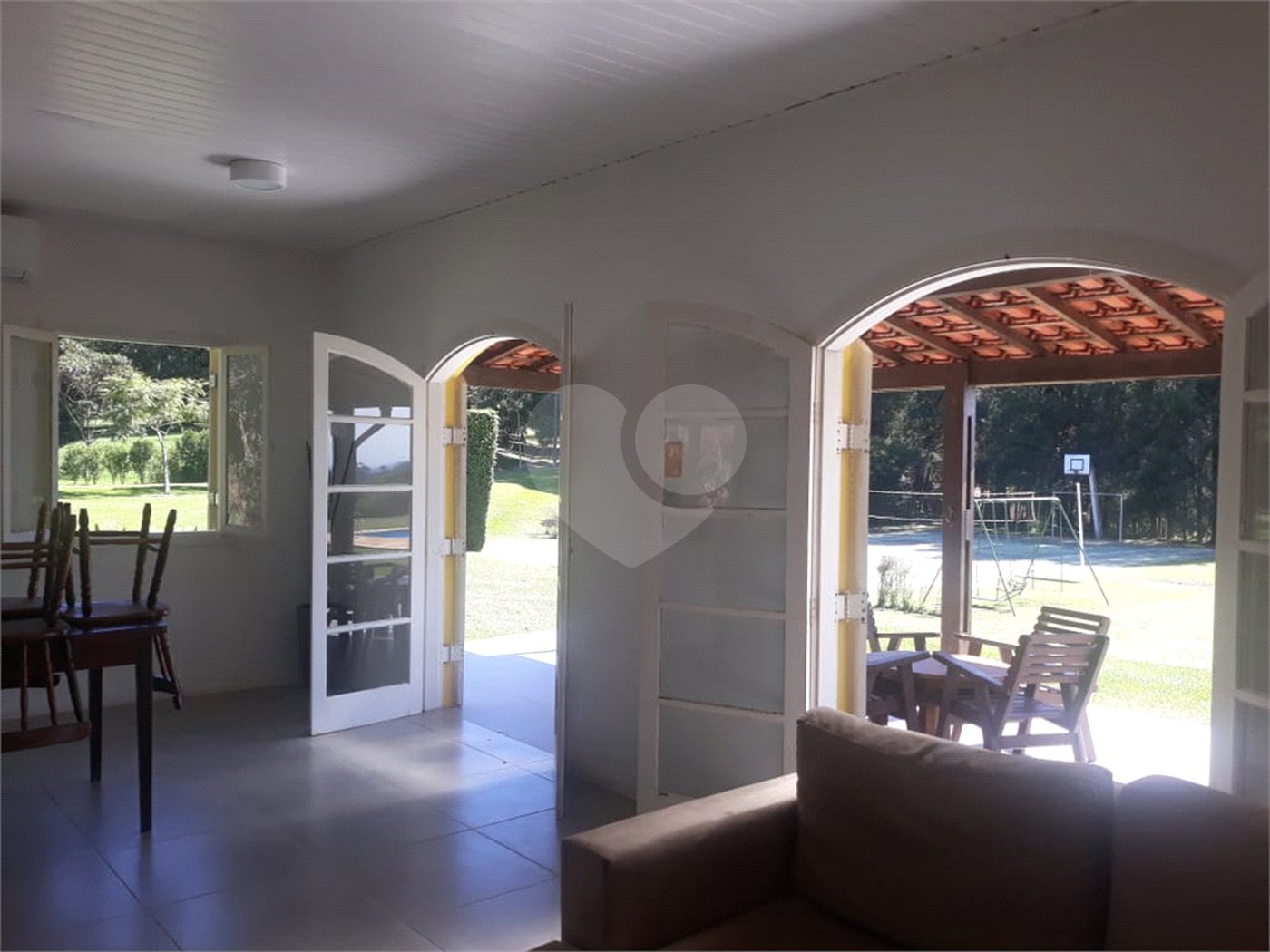 Chácara à venda com 3 quartos, sendo 2 suítes,  em Vila Darcy Penteado (mailasqui), São Roque, SP