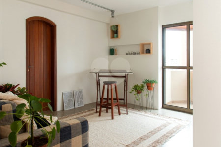 Apartamento à venda com 3 quartos, sendo 2 suítes,  em Campo Belo, São Paulo, SP