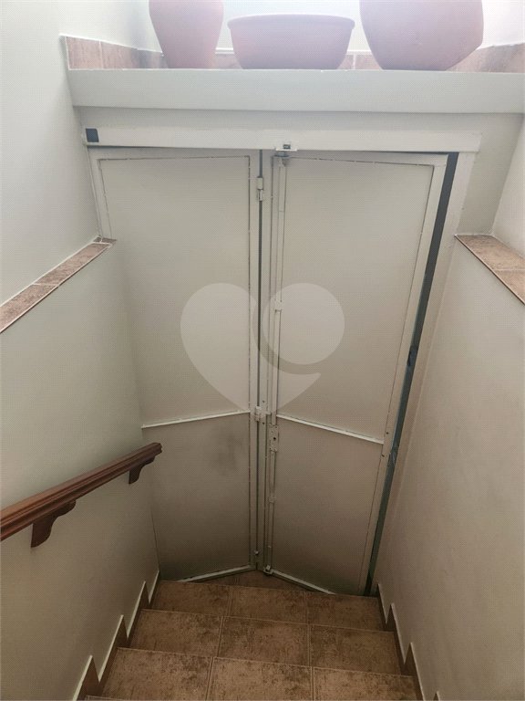 Sobrado à venda com 4 quartos, sendo 1 suíte, em Água Branca, São Paulo, SP