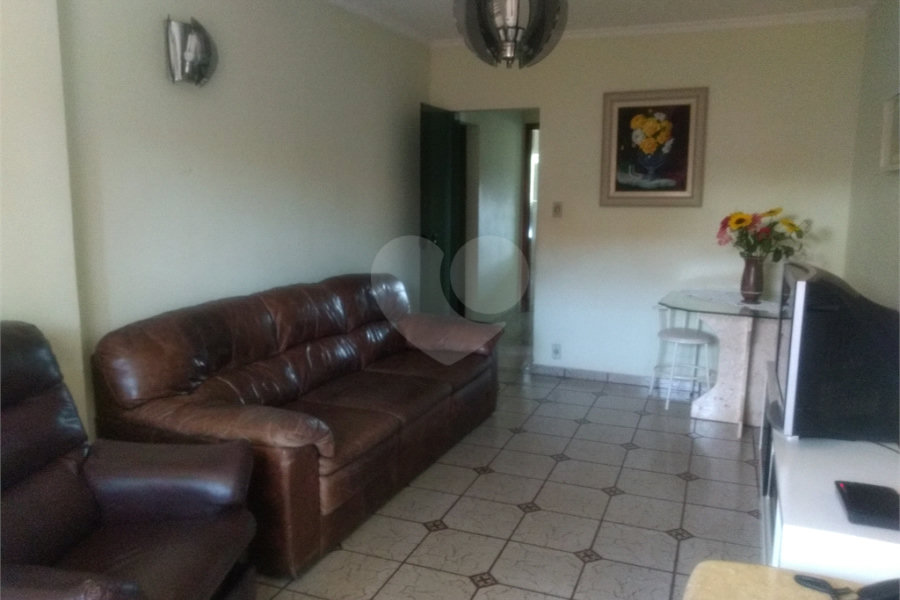 Sobrado à venda com 3 quartos em Horto, São Paulo, SP