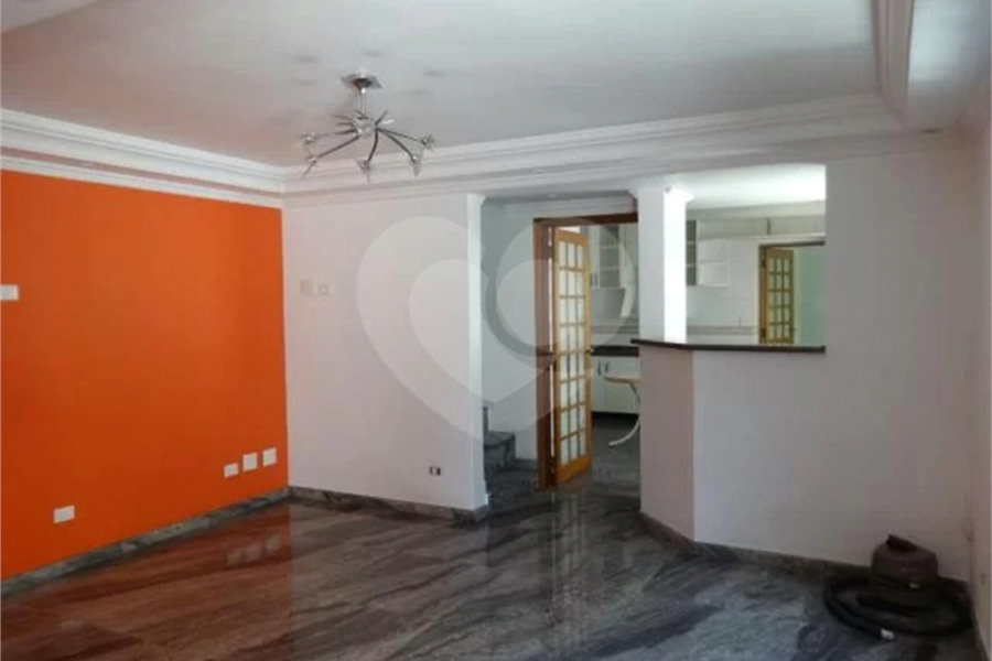 Casa à venda com 4 quartos, sendo 2 suítes, em Horto, São Paulo, SP