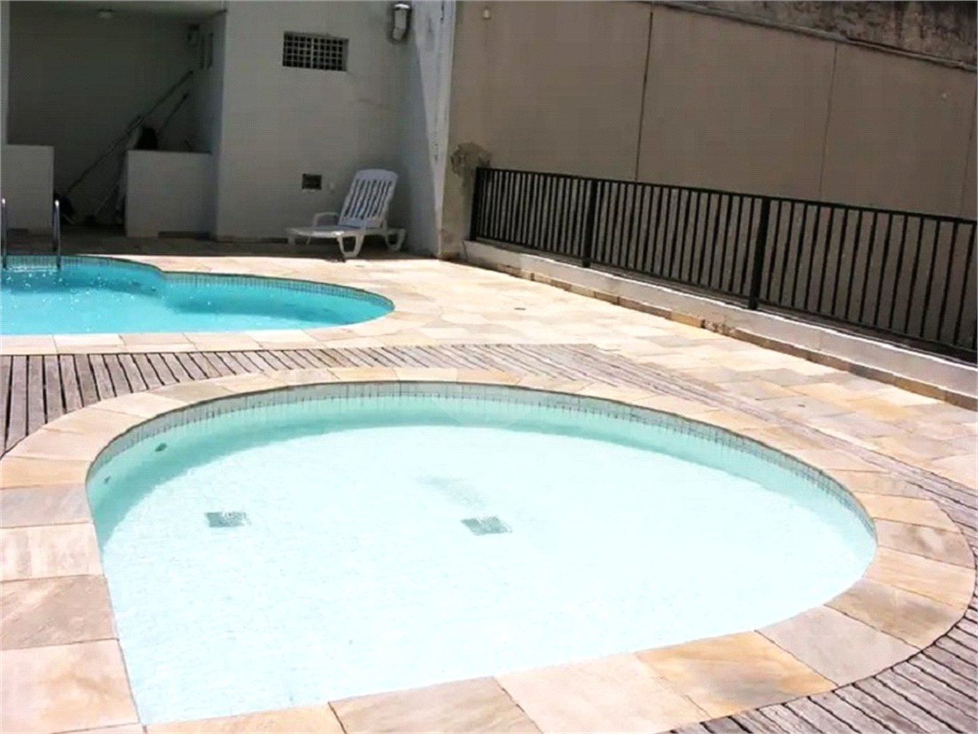 Apartamento para alugar com 3 quartos, sendo 1 suíte,  em Vila Hamburguesa, São Paulo, SP