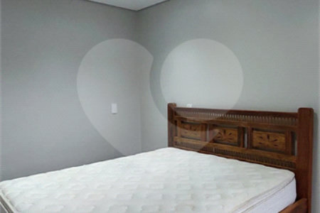 Casa para alugar com 5 quartos, sendo 1 suíte, no condomínio Figueira Garden, Atibaia - SP