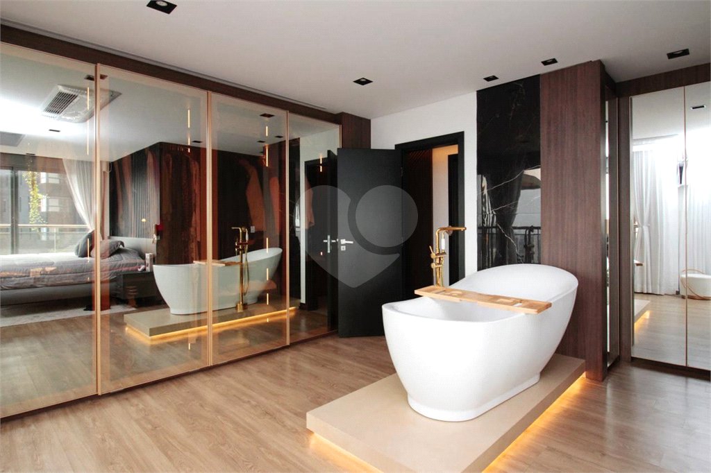 Apartamento à venda ou para alugar com 3 quartos, sendo 1 suíte, em Jardim das Acácias, São Paulo, SP
