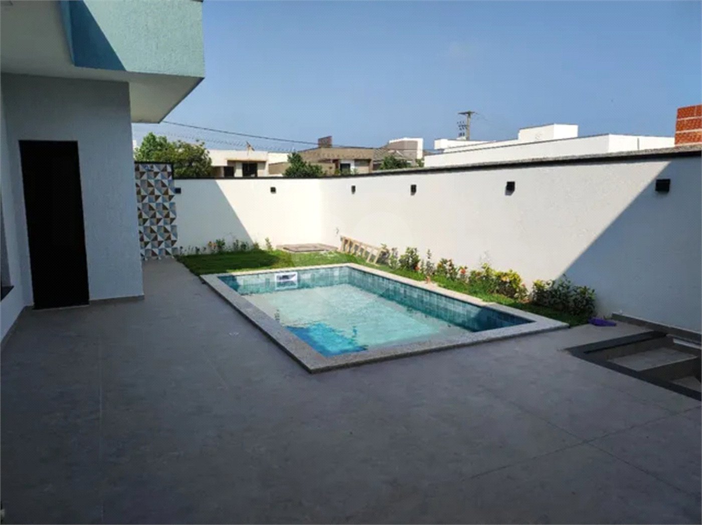 Casa à venda com 3 suítes no condomínio Terras do Vale, Caçapava - SP