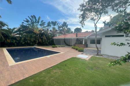 Casa à venda ou para alugar com 4 quartos, sendo 2 suítes, no condomínio Lago Azul, Araçoiaba da Serra - SP