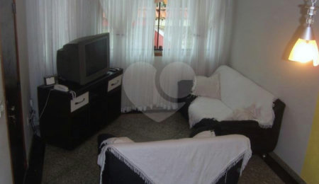 Sobrado à venda com 3 quartos, sendo 1 suíte,  em Tremembé, São Paulo, SP