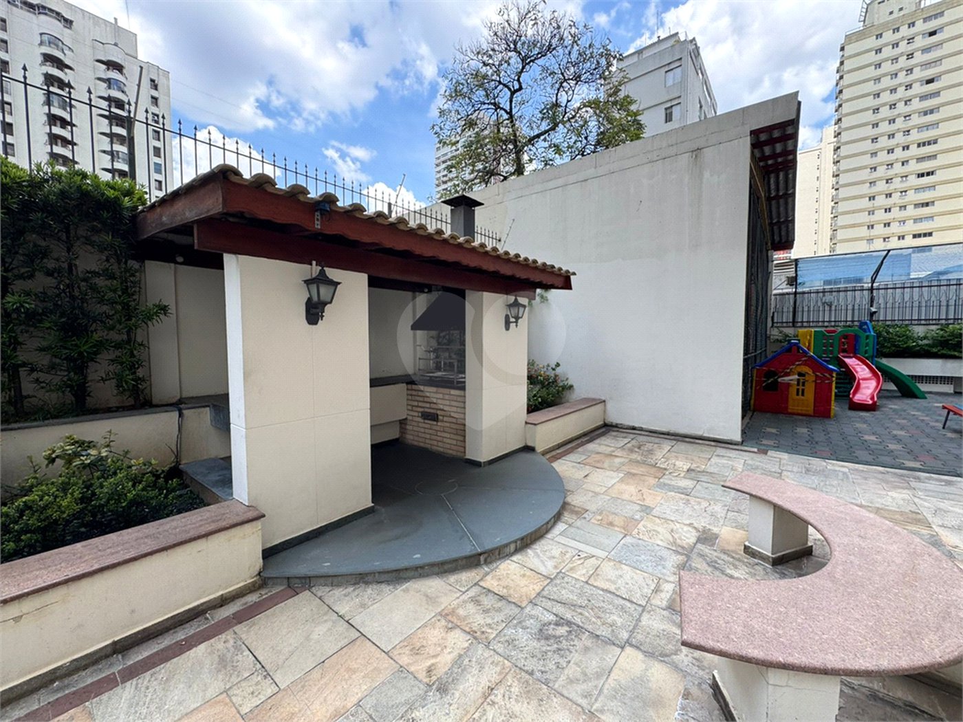 Apartamento à venda com 3 suítes em Indianópolis, São Paulo, SP