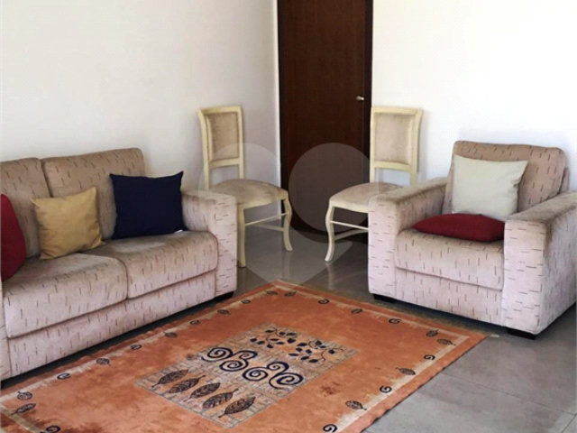 Casa à venda com 3 quartos, sendo 1 suíte,  no condomínio Coelho III, São Paulo - SP