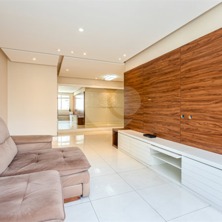 Apartamento à venda com 3 quartos, sendo 1 suíte, em Itaim Bibi, São Paulo, SP