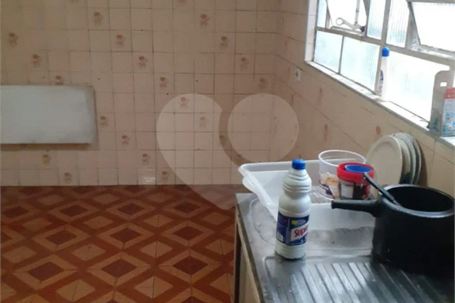 Sobrado à venda com 4 quartos, sendo 1 suíte, em Campo Limpo, São Paulo, SP