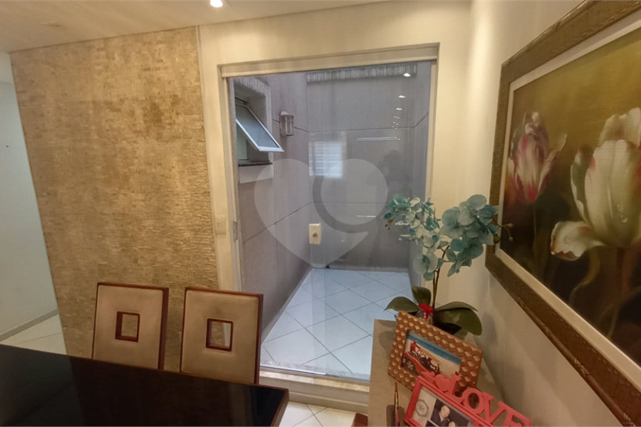 Sobrado à venda com 3 suítes em Vila Nivi, São Paulo, SP