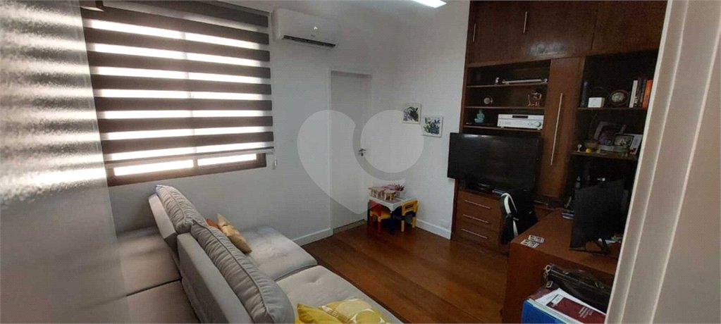 Apartamento à venda com 4 quartos, sendo 1 suíte,  em Tijuca, Rio de Janeiro, RJ