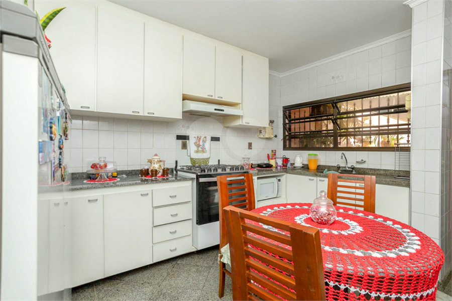 Sobrado à venda com 3 quartos, sendo 1 suíte, em Itaquera, São Paulo, SP