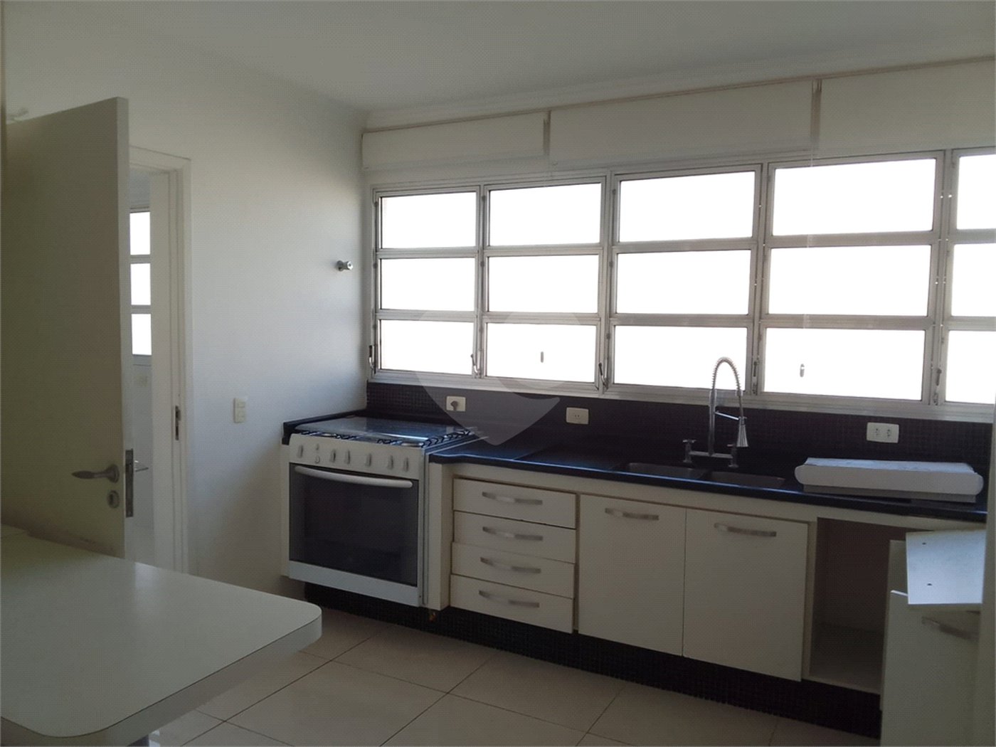Apartamento à venda com 3 quartos, sendo 1 suíte, em Jardim Paulista, São Paulo, SP
