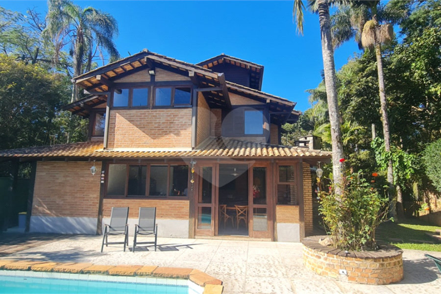 Casa à venda com 4 suítes em Serra da Cantareira, Mairiporã, SP