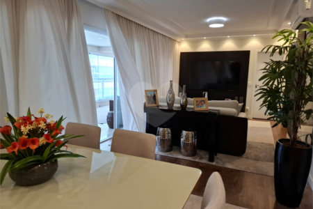 Apartamento à venda com 3 suítes em Barra Funda, São Paulo, SP