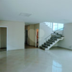Casa à venda com 3 suítes no condomínio Residencial Jardim América, Vinhedo - SP