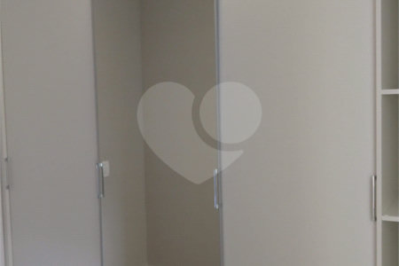Apartamento à venda com 3 suítes em Vila Anastácio, São Paulo, SP