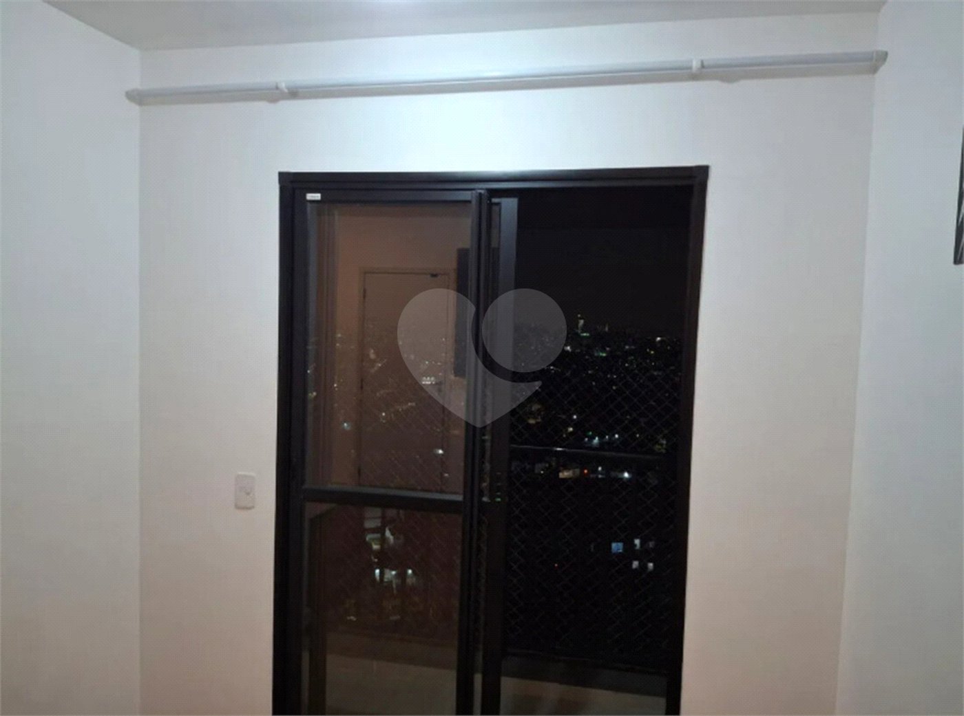 Apartamento à venda com 2 quartos em Parque Maria Helena, São Paulo, SP