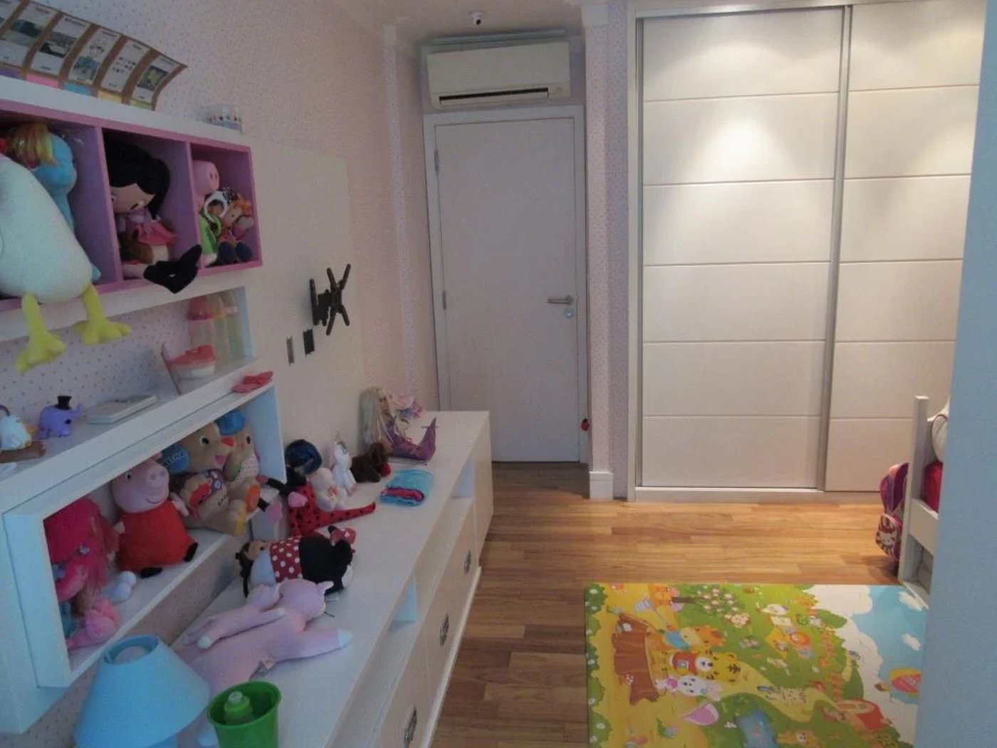 Apartamento à venda com 3 suítes em Real Parque, São Paulo, SP