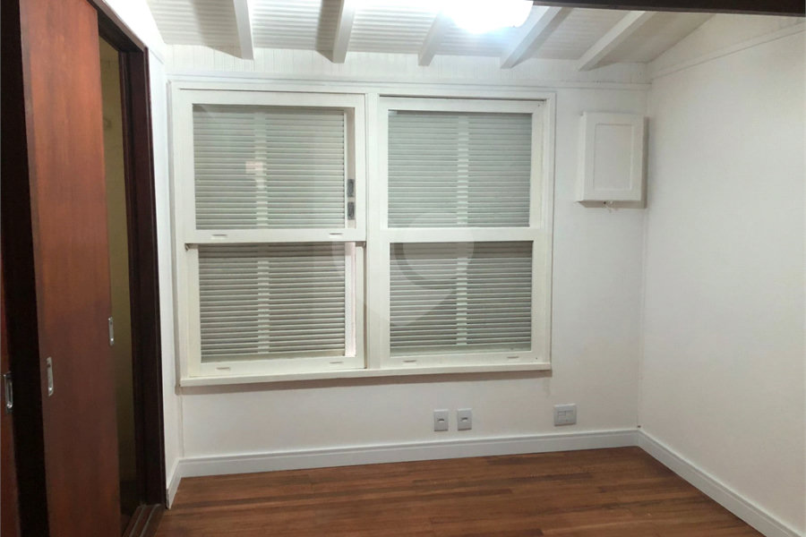Sobrado à venda com 3 quartos, sendo 1 suíte, em Vila Albertina, São Paulo, SP