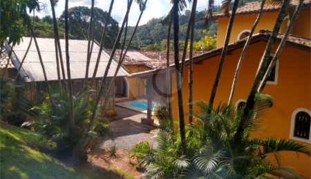 Chácara à venda com 5 suítes no Centro, Tuiuti, SP