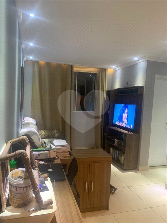 Apartamento à venda com 2 quartos em Jardim Itamarati, Poá, SP