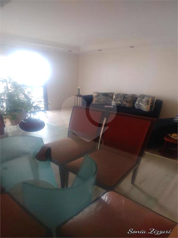 Apartamento à venda com 3 quartos, sendo 1 suíte,  em Cambuci, São Paulo, SP