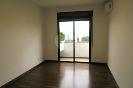 Cobertura à venda com 4 quartos, sendo 2 suítes,  em Vila Suzana, São Paulo, SP