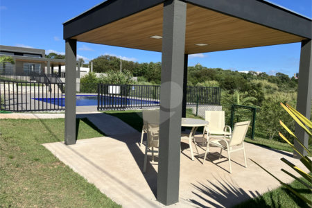 Casa à venda com 3 quartos, sendo 1 suíte,  no condomínio Residencial Vila Amarone, Sorocaba - SP